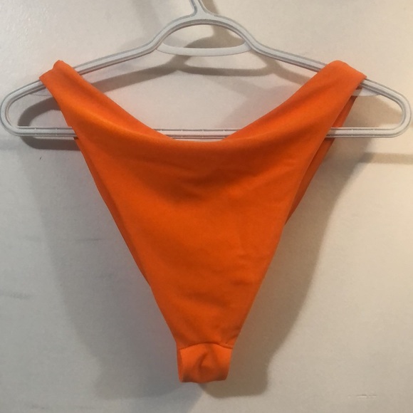 Medium H&M bikini bottoms (orange) - Picture 2 of 2